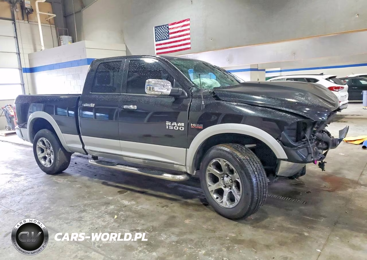 2016 Ram 1500 Laramie VIN:1C6RR7JTXGS141047 - 4