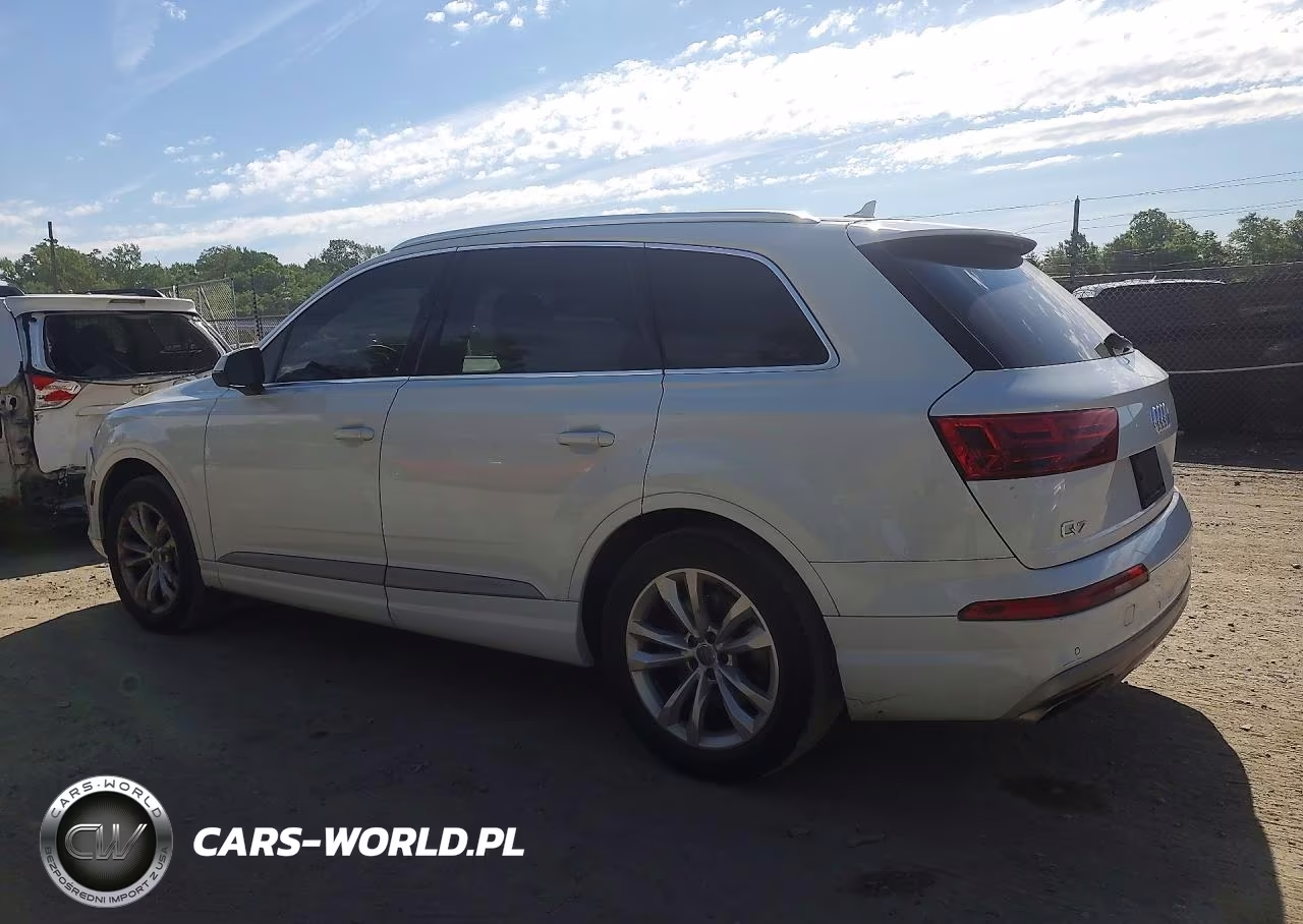 2017 Audi Q7 Premium VIN:WA1AHAF77HD045829 - 2