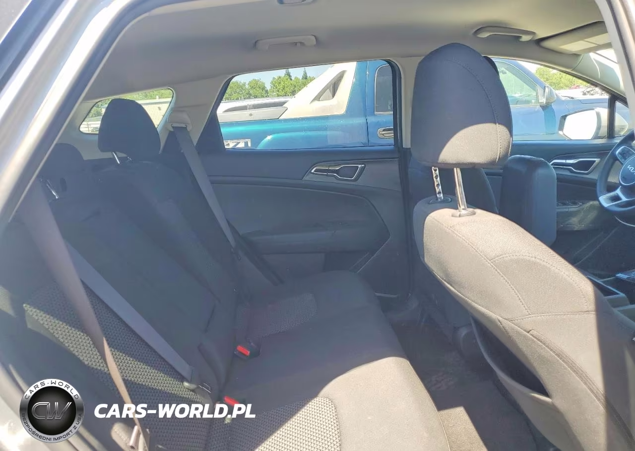 2025 Kia Sportage Lx VIN:KNDPUCDGXS7175698 - 10