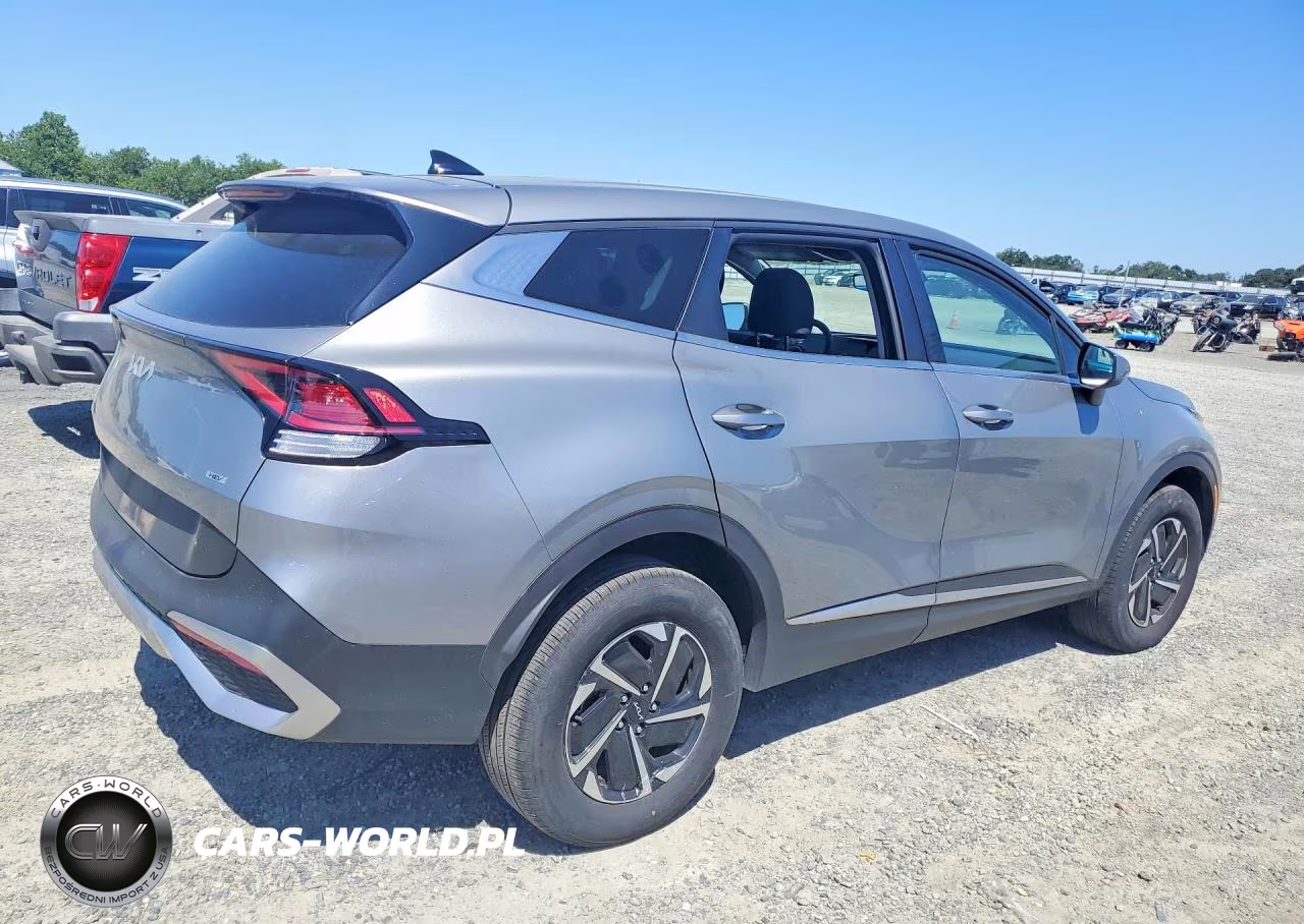 2025 Kia Sportage Lx VIN:KNDPUCDGXS7175698 - 3