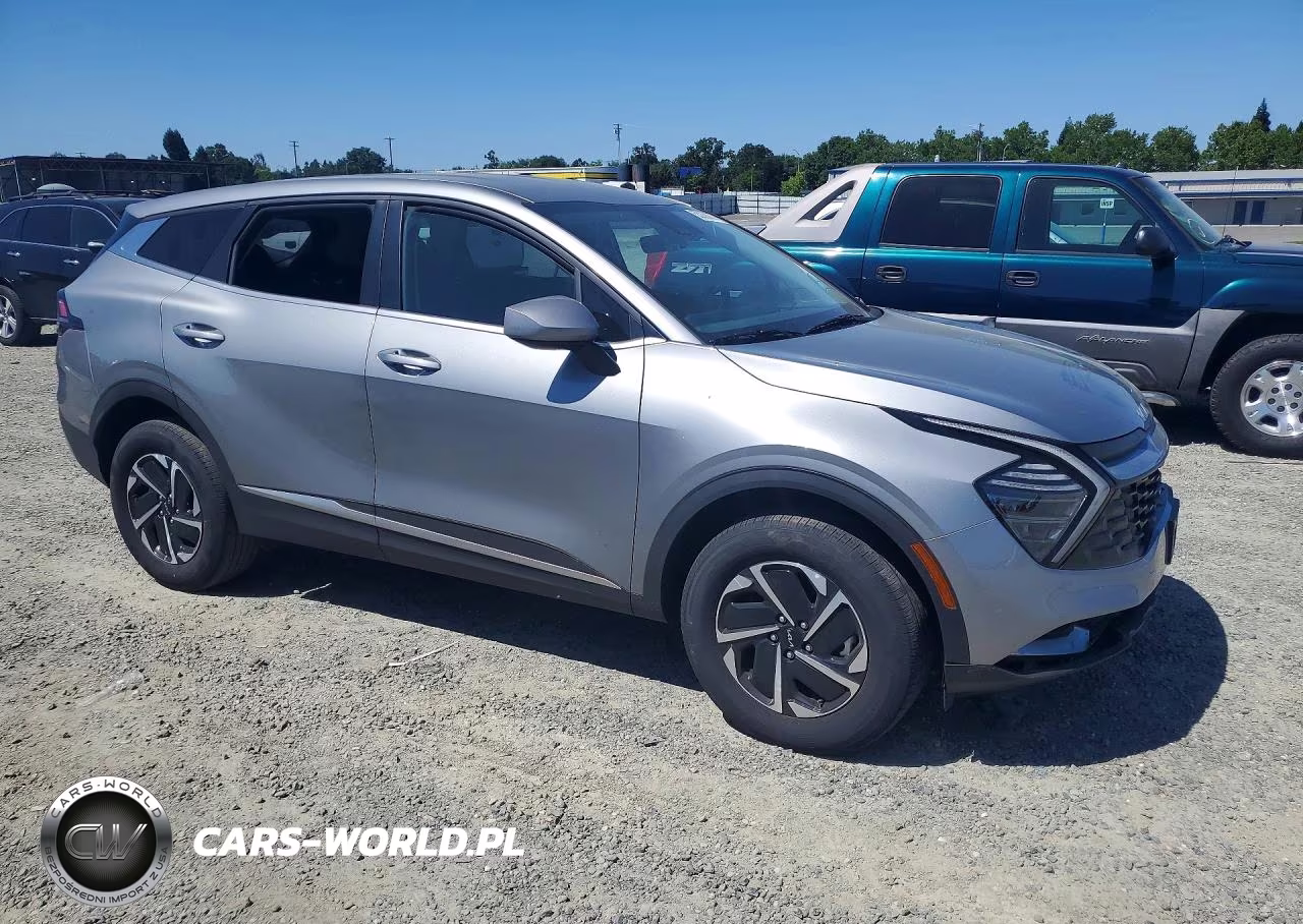 2025 Kia Sportage Lx VIN:KNDPUCDGXS7175698 - 4