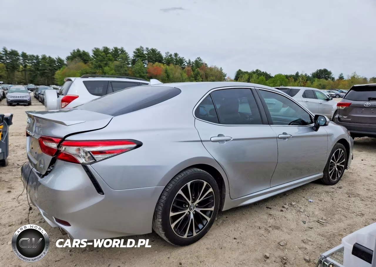 2018 Toyota Camry Se VIN:4T1B11HK2JU108966 - 3