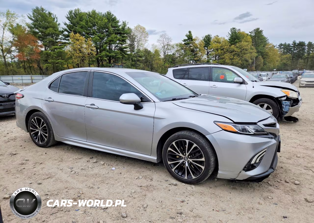 2018 Toyota Camry Se VIN:4T1B11HK2JU108966 - 4