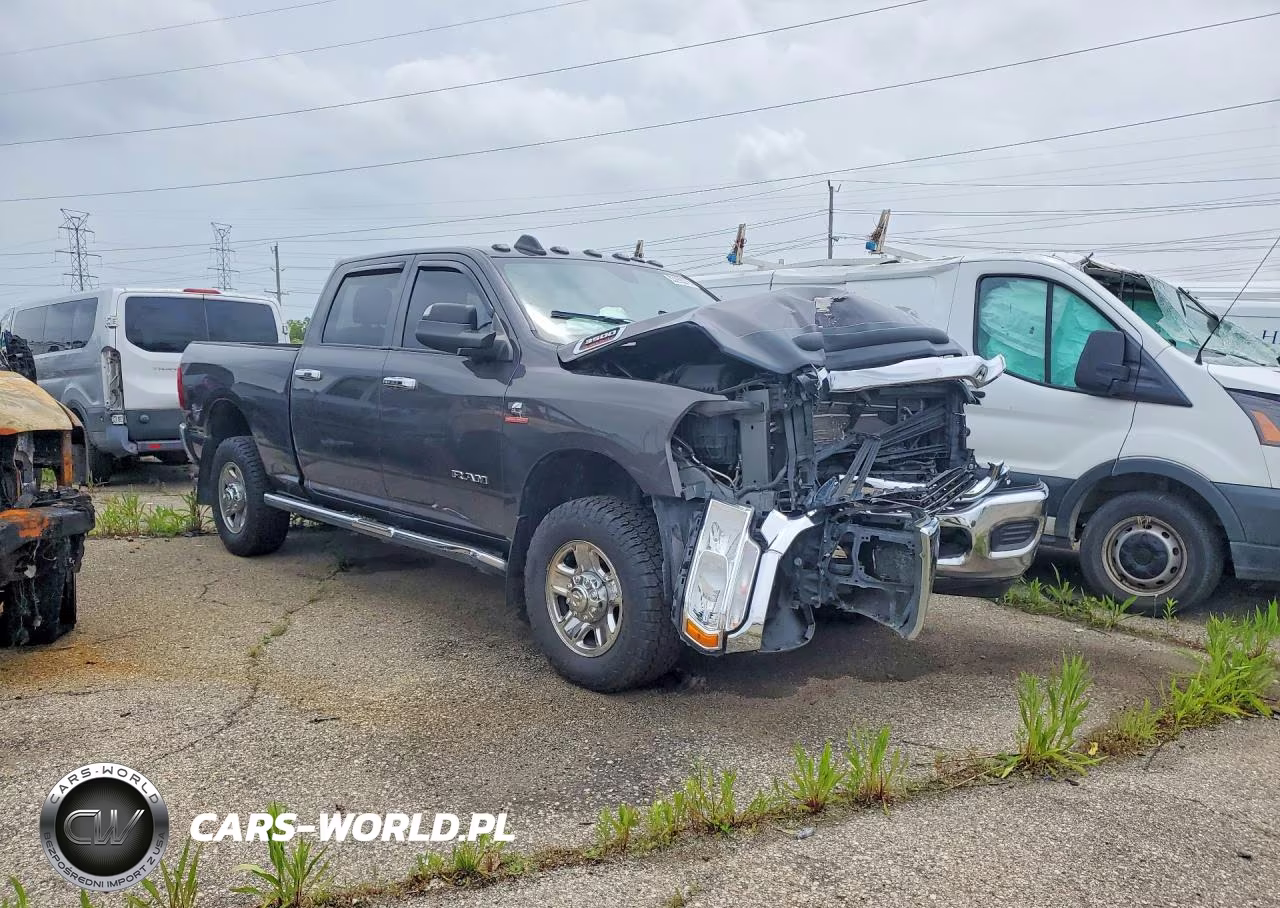 2020 Ram 3500 Tradesman VIN:3C63R3CL4LG113824 - 4