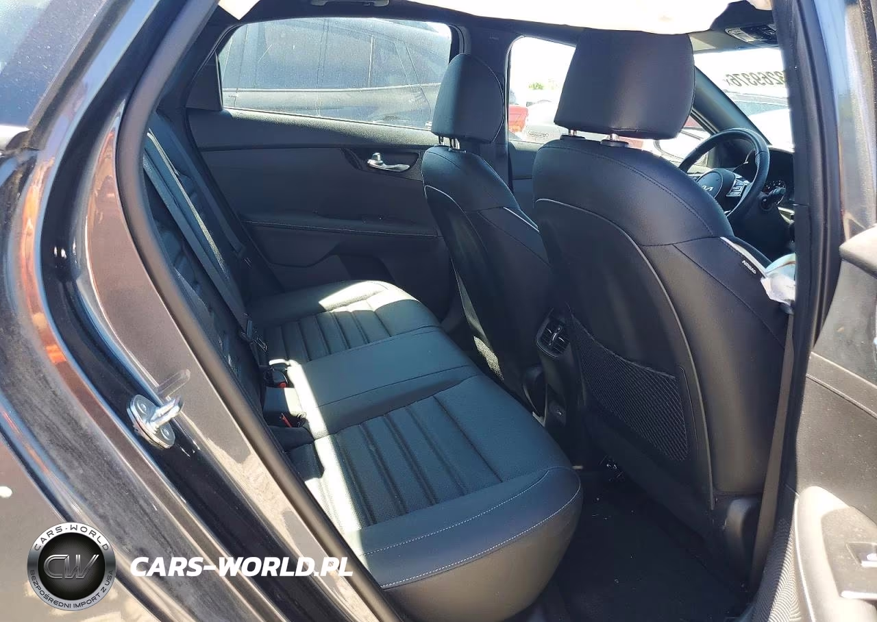 2024 Kia Forte Gt Line VIN:3KPF54AD5RE713212 - 10