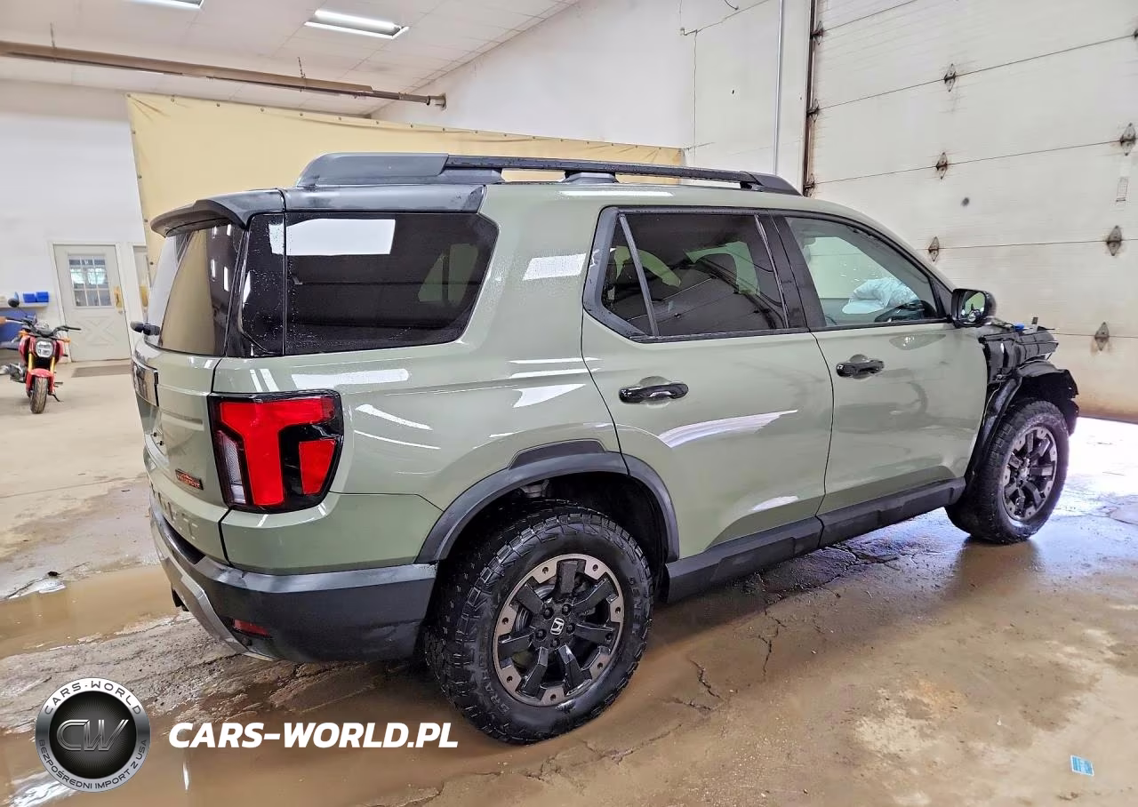 2026 Honda Passport Trailsport Elite VIN:5FNYF9H81TB008727 - 3
