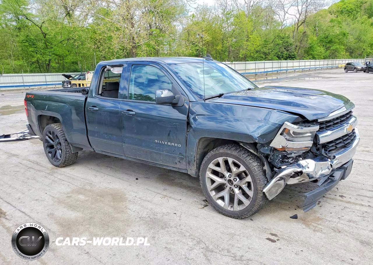 2018 Chevrolet Silverado K1500 Lt VIN:1GCVKREH0JZ220982 - 4