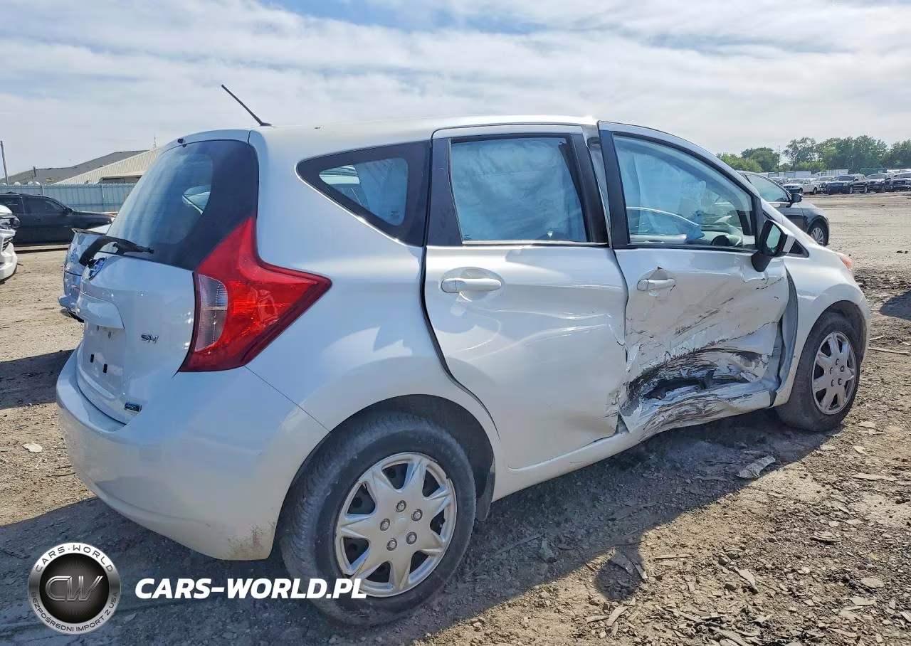 2015 Nissan Versa Note Sv VIN:3N1CE2CPXFL420138 - 3