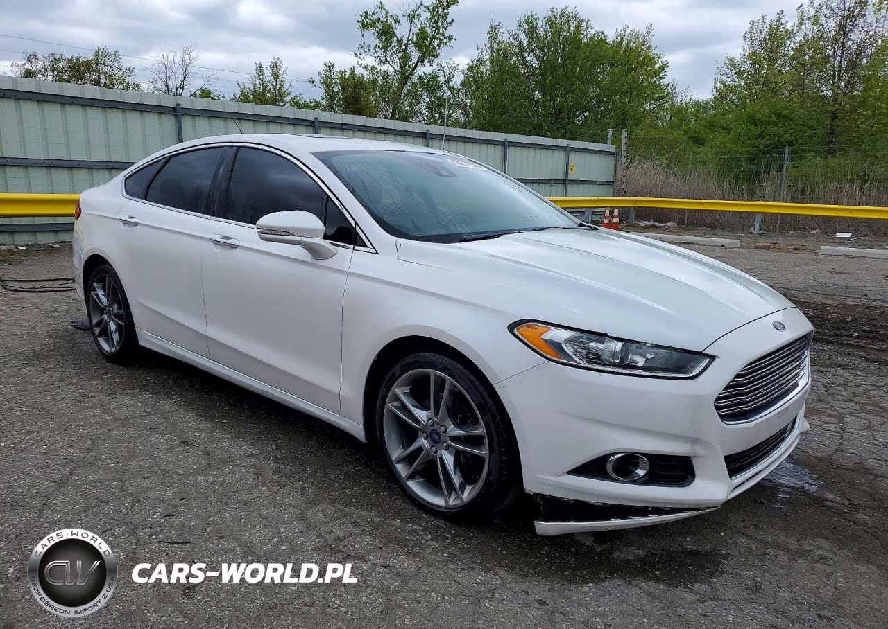 2013 Ford Fusion Titanium VIN:3FA6P0K92DR213125 - 4