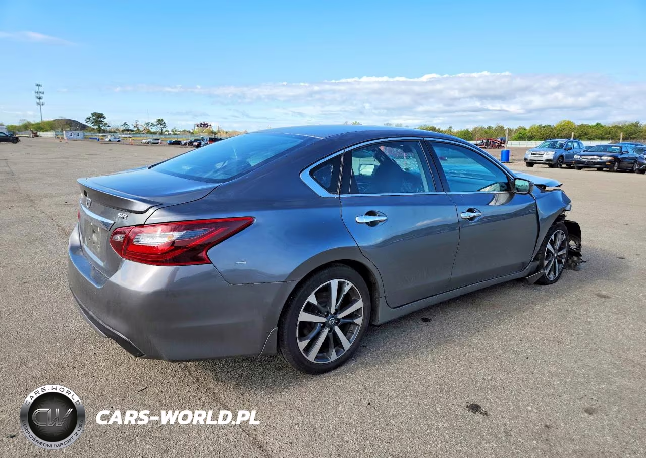 2017 Nissan Altima 2.5 Sr VIN:1N4AL3AP7HC495791 - 3