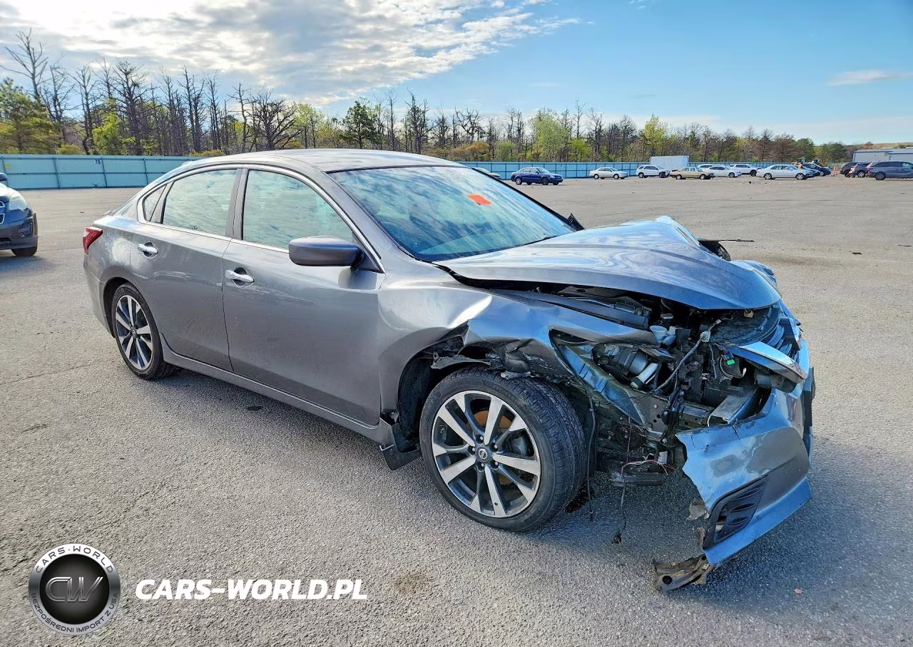 2017 Nissan Altima 2.5 Sr VIN:1N4AL3AP7HC495791 - 4