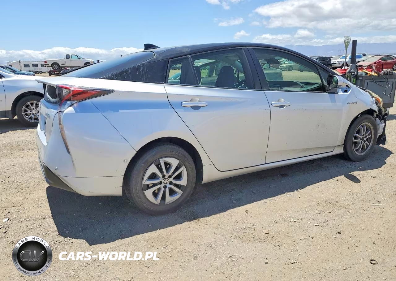2018 Toyota Prius Two VIN:JTDKBRFU5J3581075 - 3