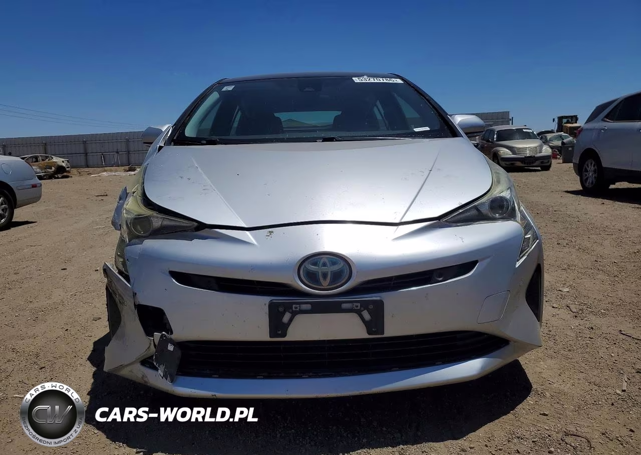 2018 Toyota Prius Two VIN:JTDKBRFU5J3581075 - 5