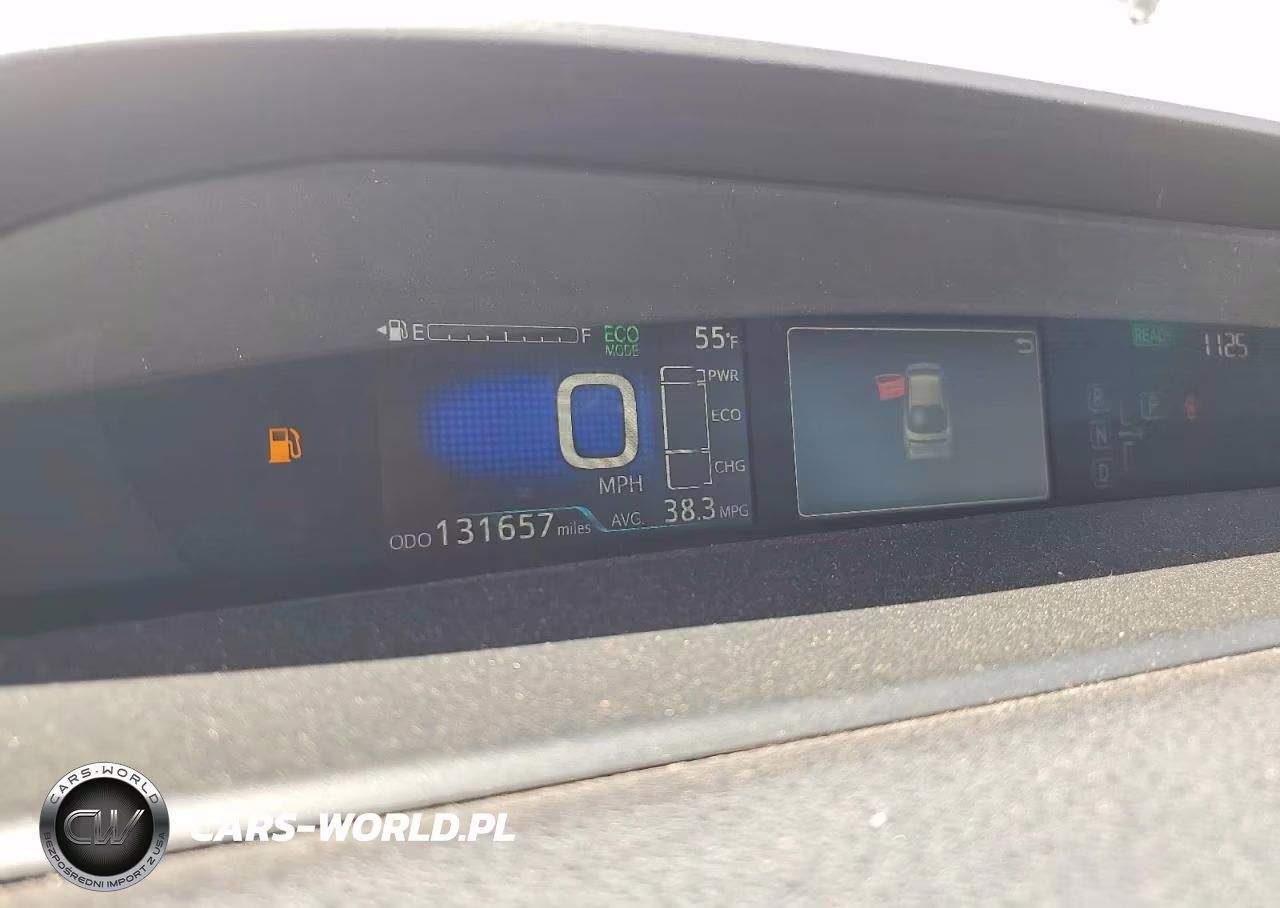 2018 Toyota Prius Two VIN:JTDKBRFU5J3581075 - 9