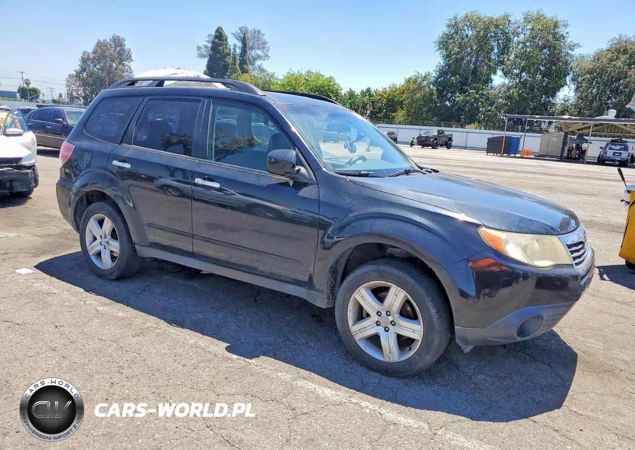 2010 Subaru Forester 2.5X Premium VIN:JF2SH6CC8AH738773 - 4