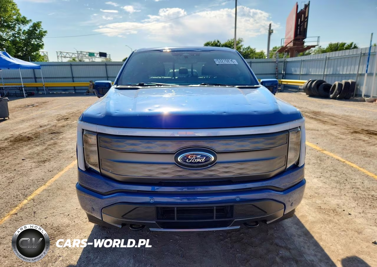 2022 Ford F150 Lightning Pro VIN:1FT6W1EV3NWG00843 - 5