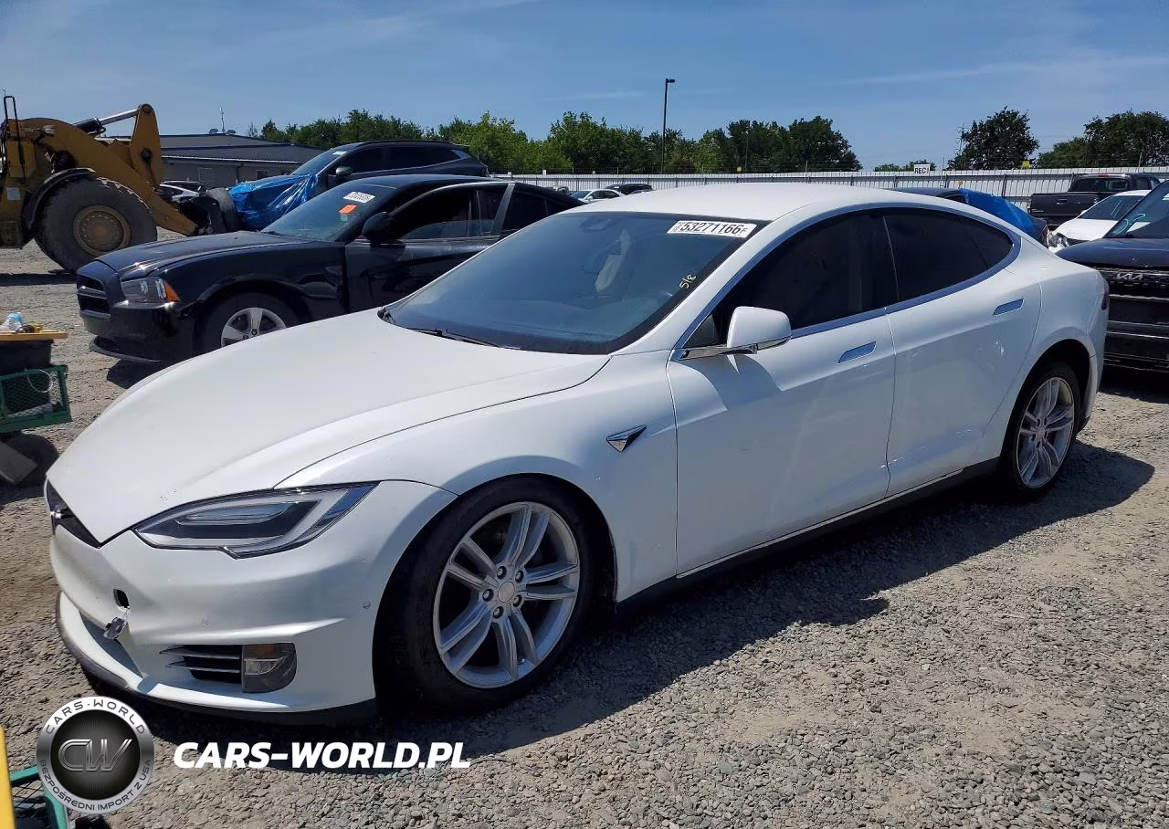 2015 Tesla Model S VIN:5YJSA1E10FF114054 - 1