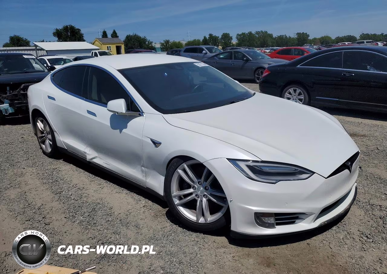 2015 Tesla Model S VIN:5YJSA1E10FF114054 - 4