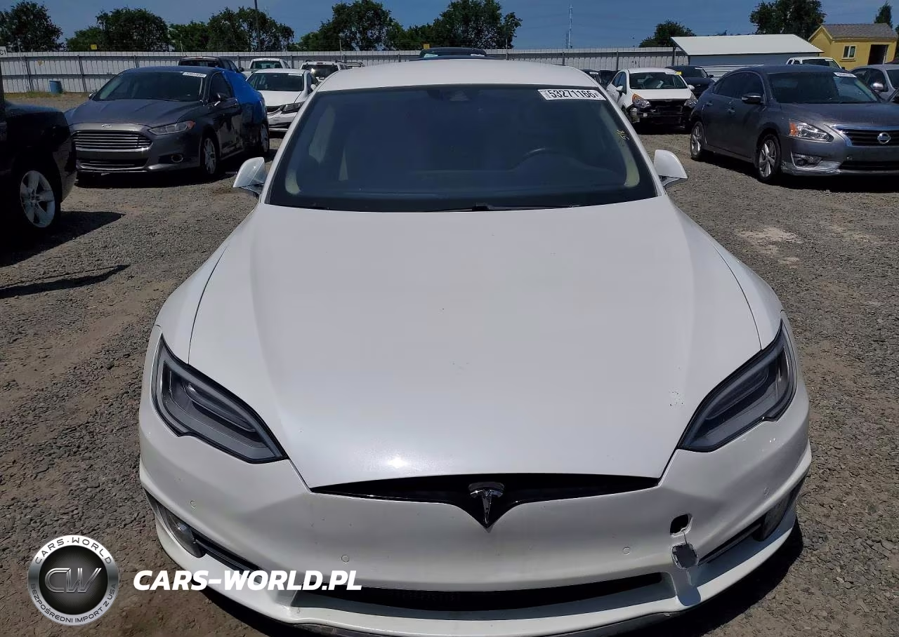 2015 Tesla Model S VIN:5YJSA1E10FF114054 - 5