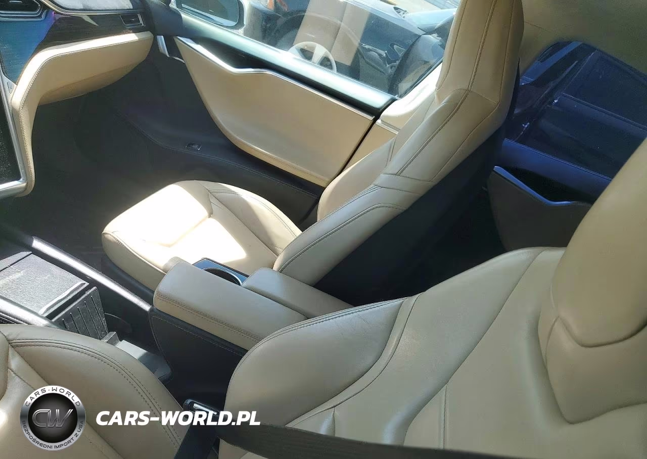 2015 Tesla Model S VIN:5YJSA1E10FF114054 - 8