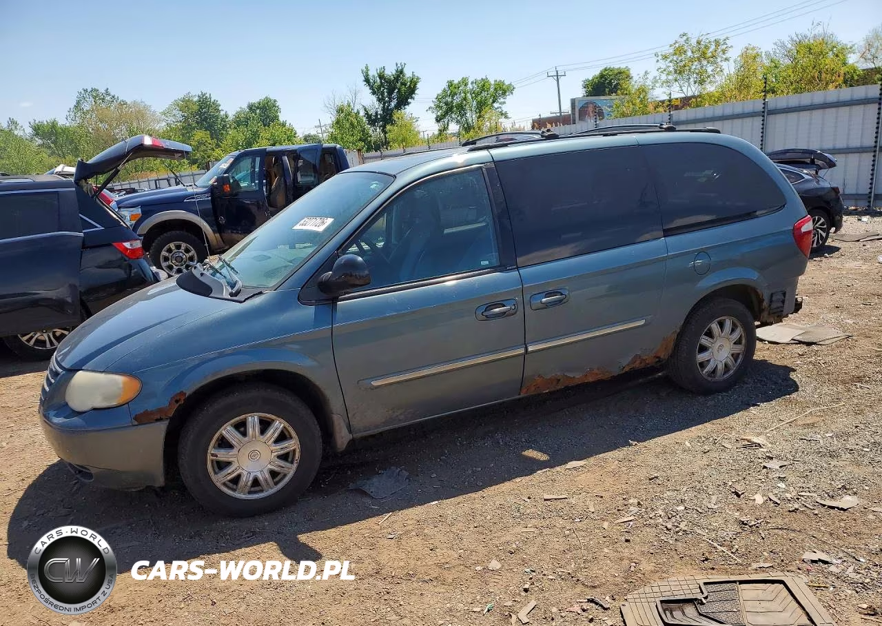 2005 Chrysler Town & Country Touring