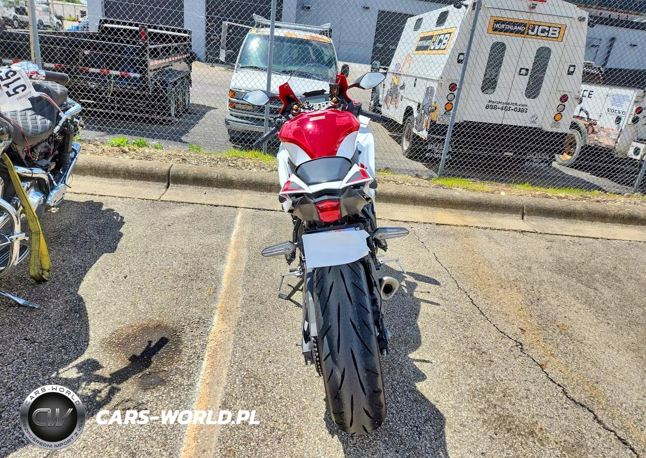 2026 Yamaha Yzf690 S VIN:JYARM60E9TA000938 - 4