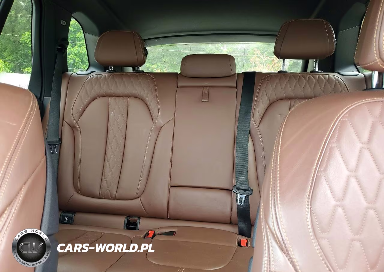 2019 BMW X5 xDrive50I VIN:5UXJU2C59KLN64581 - 10