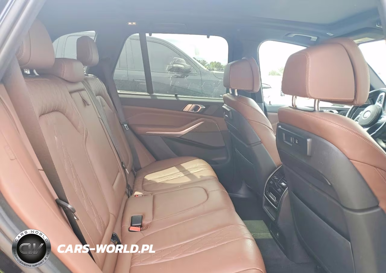 2019 BMW X5 xDrive50I VIN:5UXJU2C59KLN64581 - 11