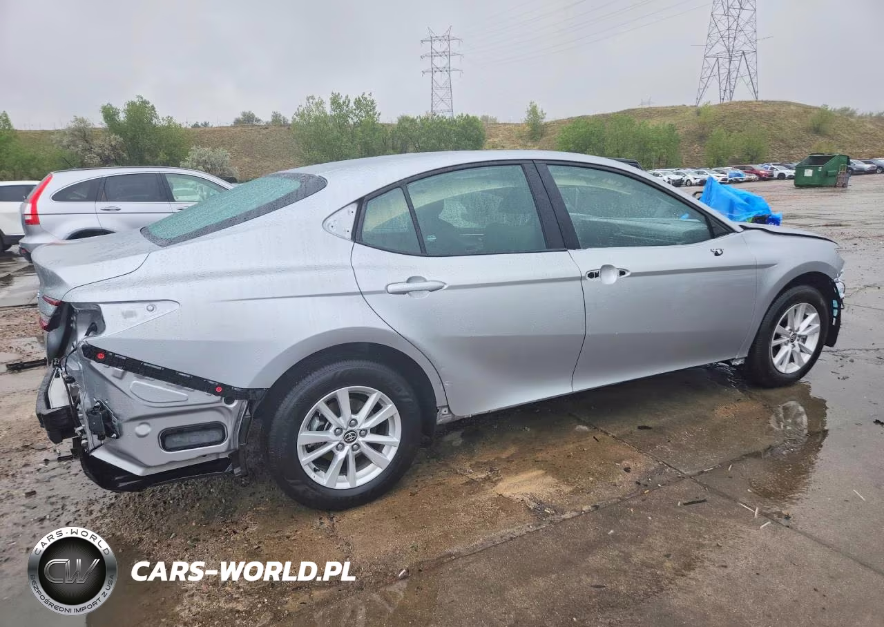 2025 Toyota Camry Le VIN:4T1DAACK5SU504343 - 3