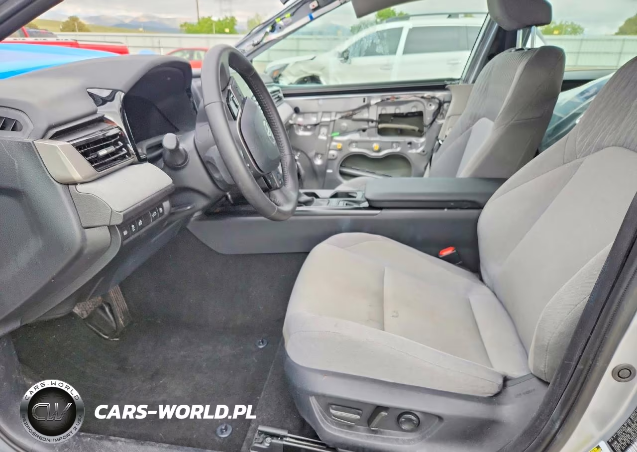 2025 Toyota Camry Le VIN:4T1DAACK5SU504343 - 7