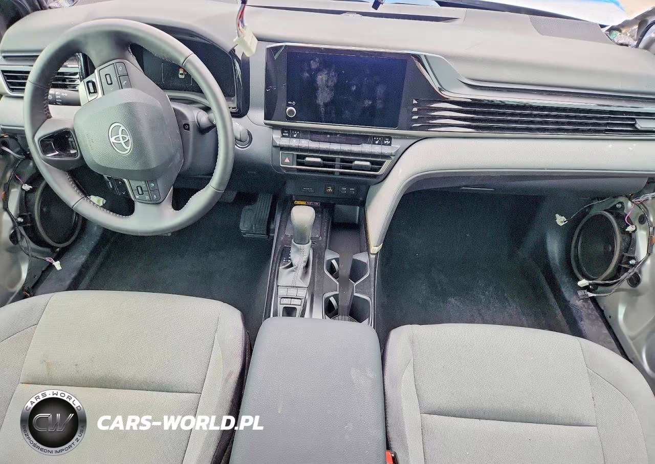 2025 Toyota Camry Le VIN:4T1DAACK5SU504343 - 8