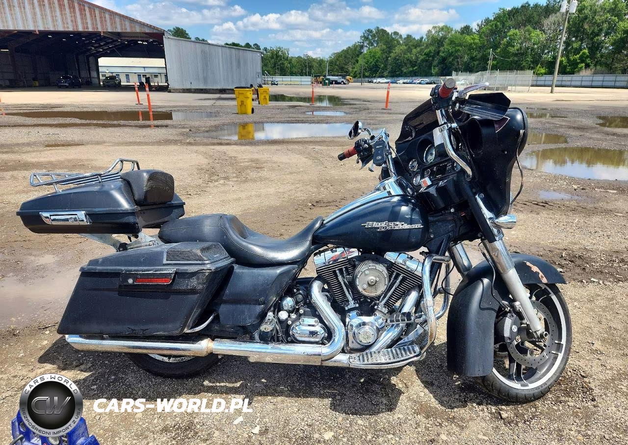2011 Harley-Davidson Flhx