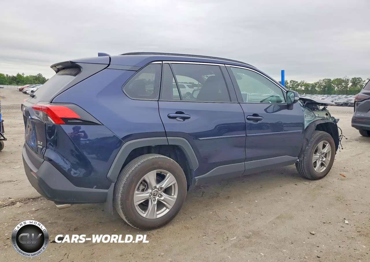 2025 Toyota Rav4 Xle VIN:2T3P1RFV9SW509795 - 3