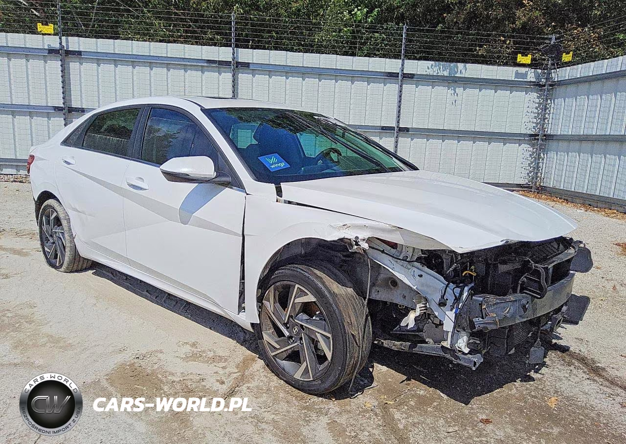 2024 Hyundai Elantra Limited VIN:KMHLN4DJXRU107096 - 4