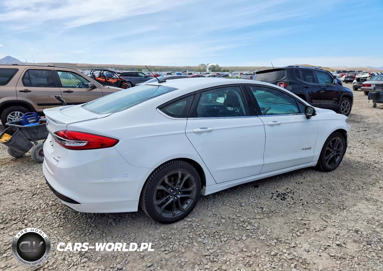 2018 Ford Fusion Se Hybrid VIN:3FA6P0LU3JR241871 - 3
