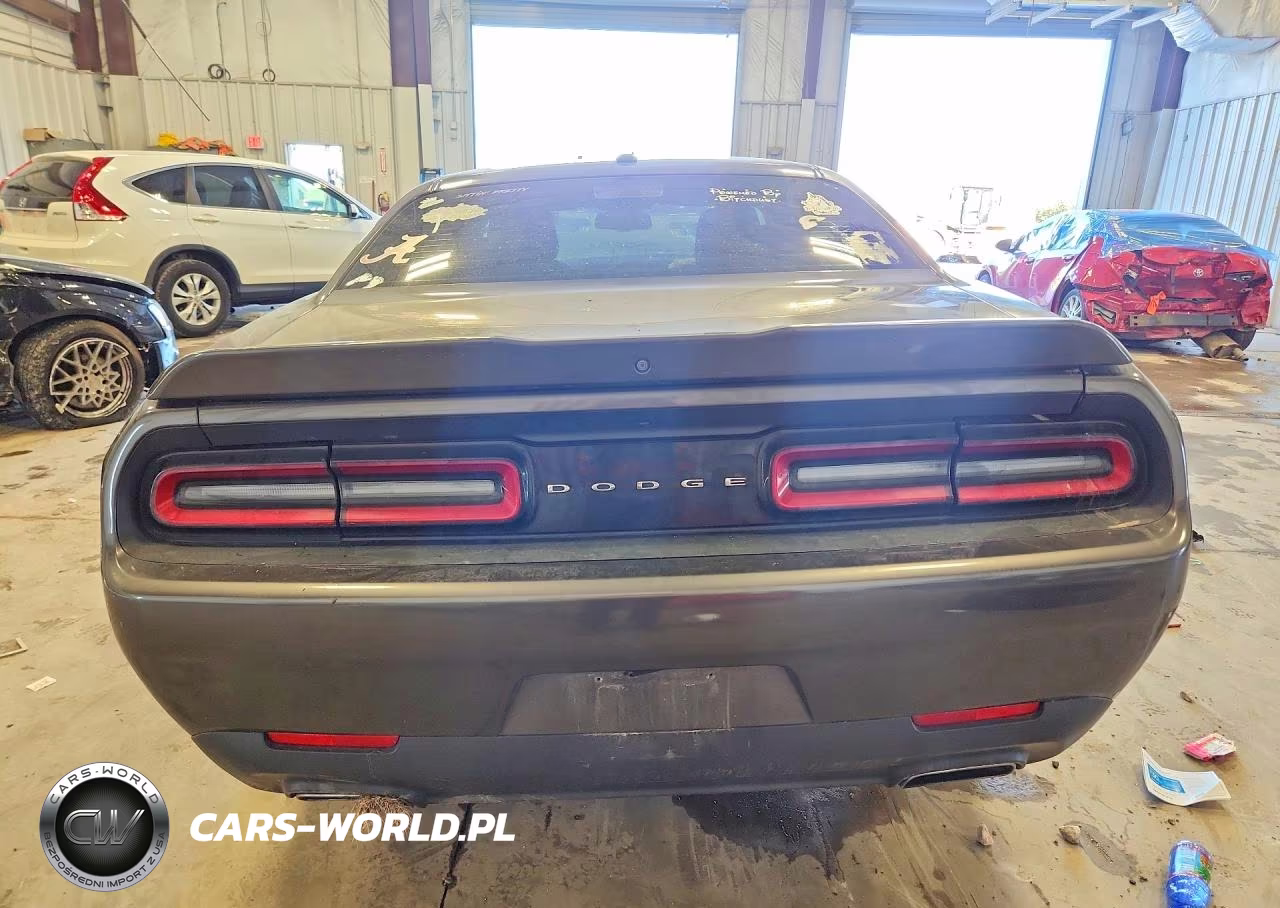 2018 Dodge Challenger Sxt VIN:2C3CDZAG5JH236128 - 6