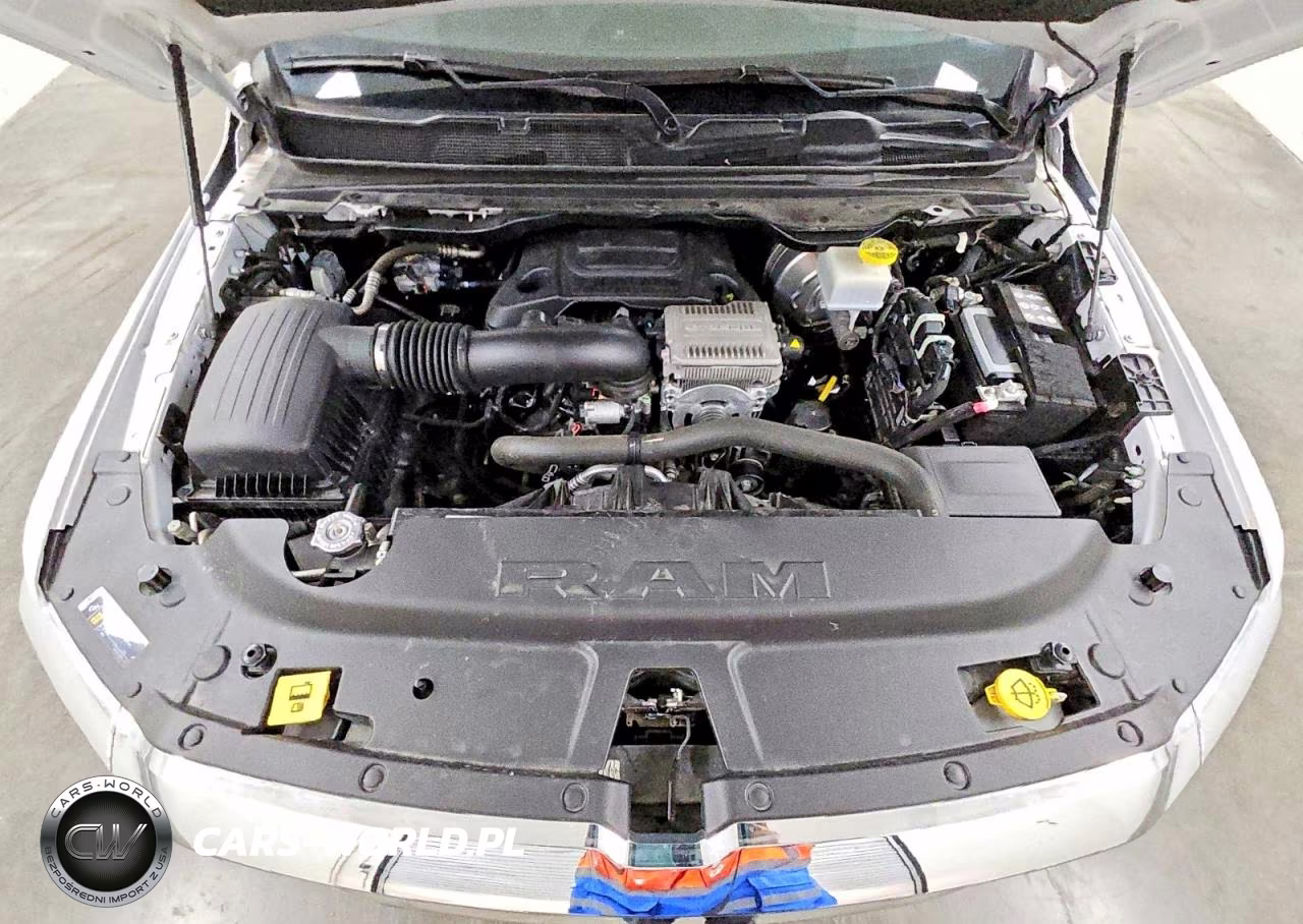 2024 Ram 1500 Laramie VIN:1C6RREJT1RN219172 - 11