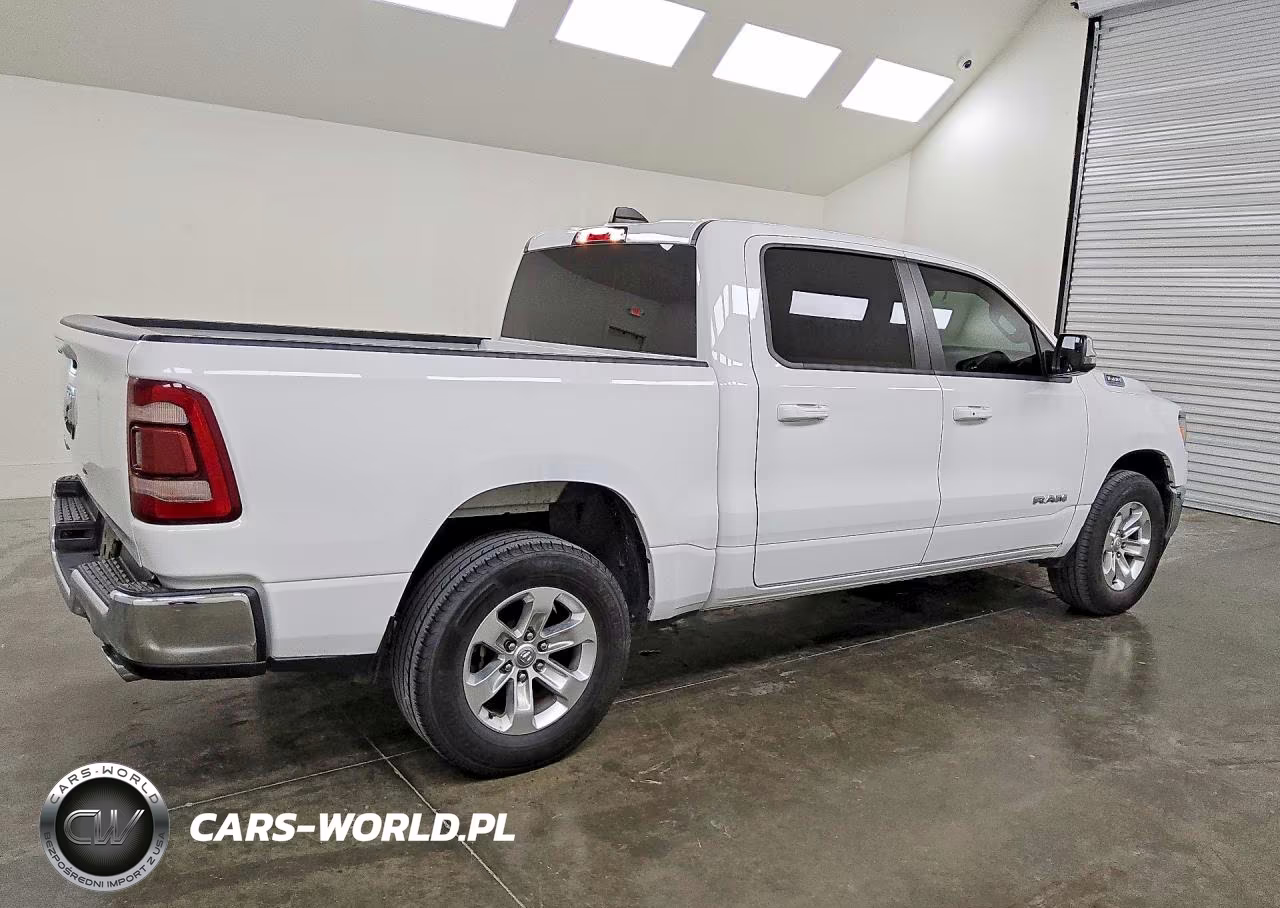 2024 Ram 1500 Laramie VIN:1C6RREJT1RN219172 - 3