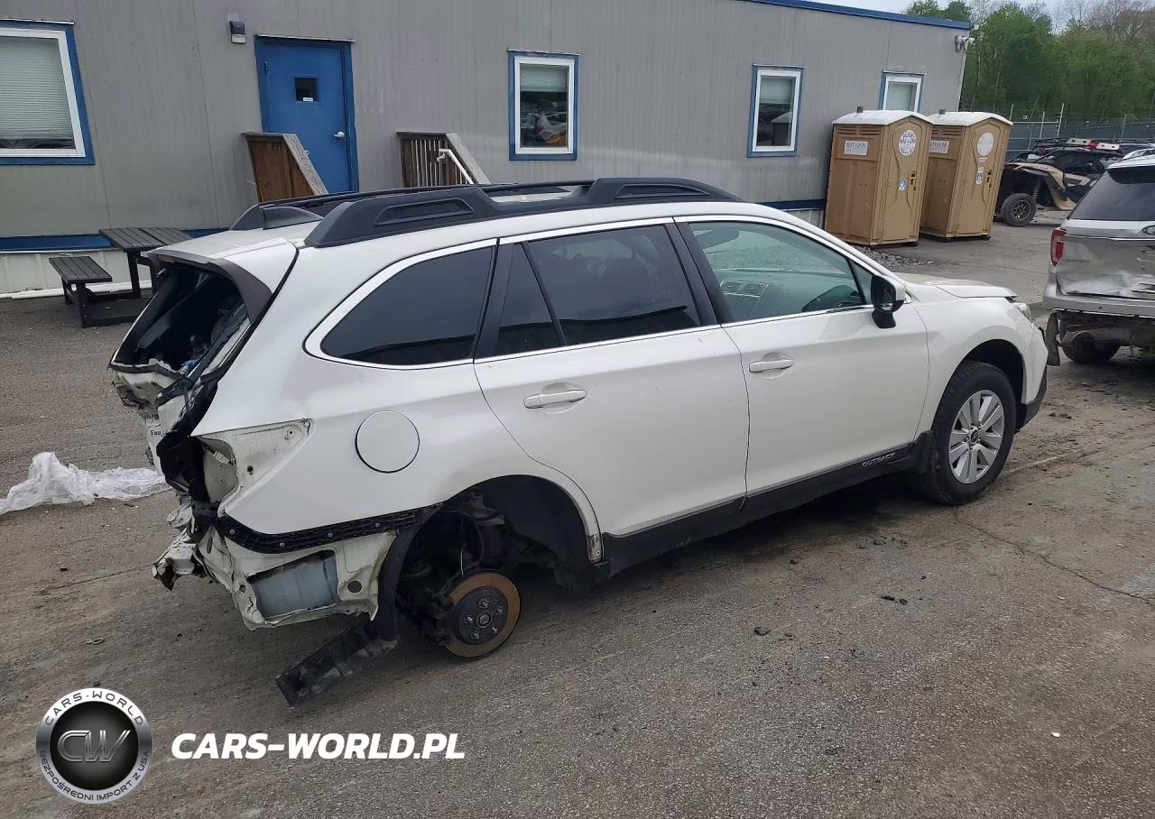 2019 Subaru Outback 2.5I Premium VIN:4S4BSAFC1K3241444 - 3