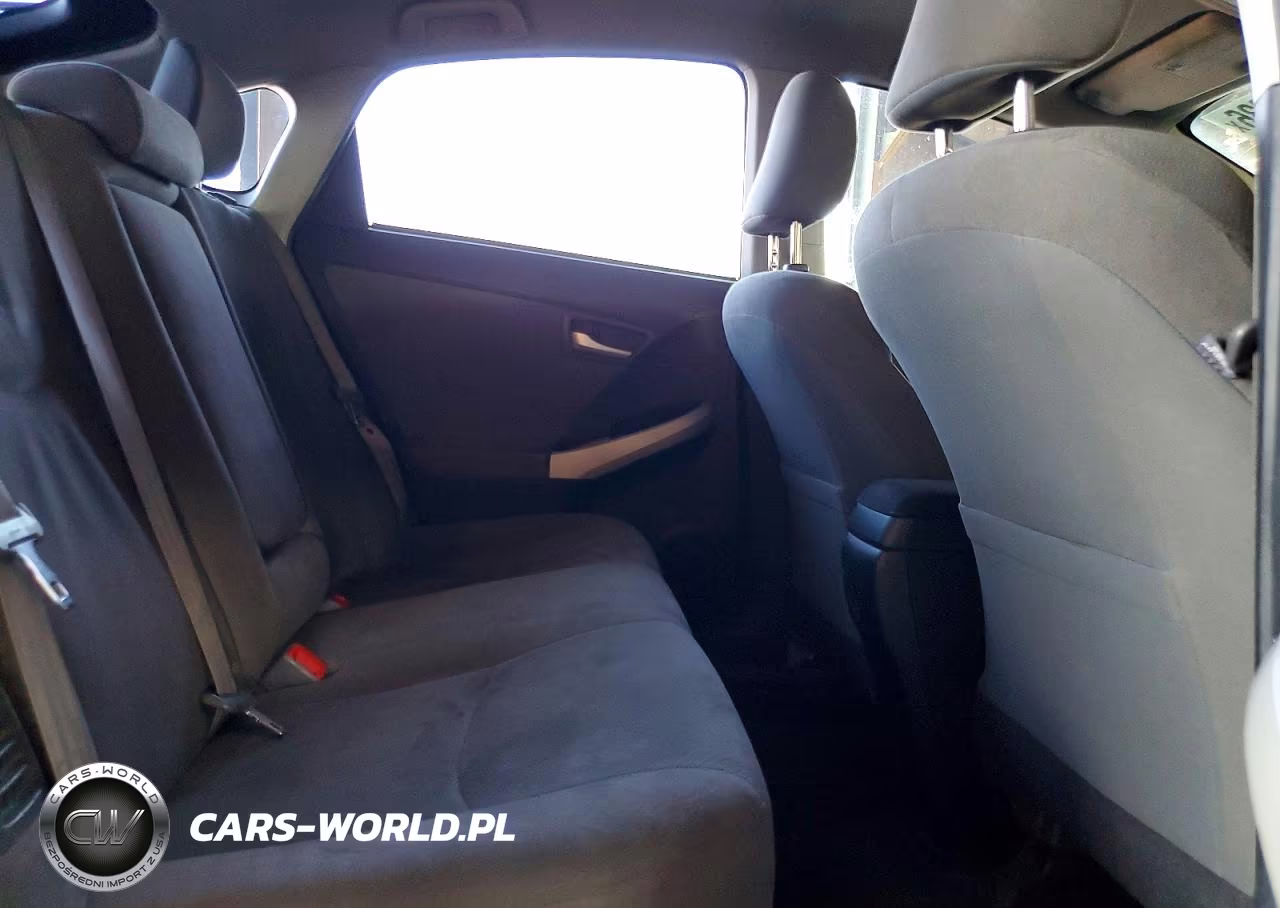 2013 Toyota Prius Two VIN:JTDKN3DUXD0342618 - 10