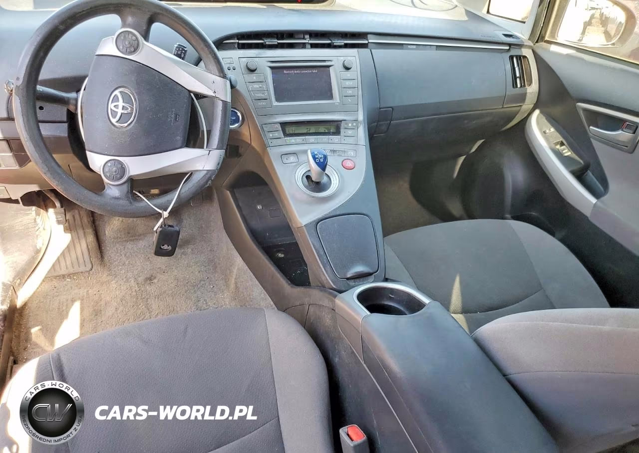 2013 Toyota Prius Two VIN:JTDKN3DUXD0342618 - 8