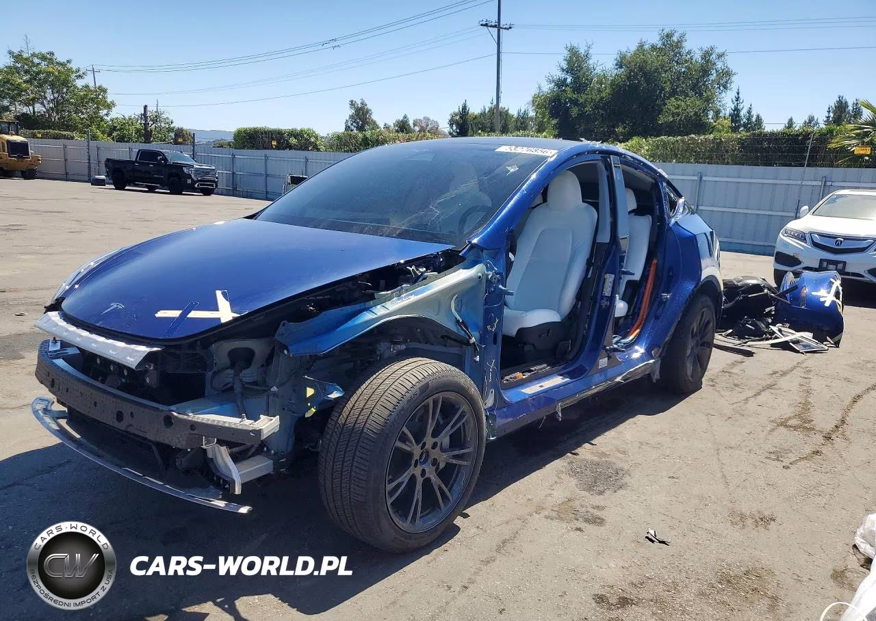 2025 Tesla Model Y – zdjęcie 1 z 14