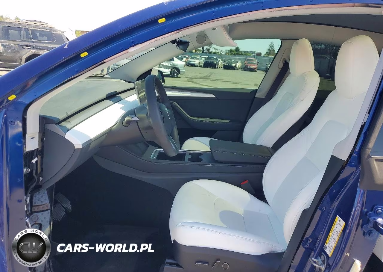 2025 Tesla Model Y VIN:7SAYGDED4SF278781 - 7