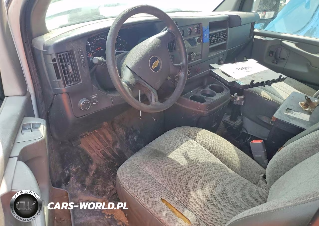 2010 Chevrolet Express G2500 VIN:1GCZGFBA3A1175527 - 8