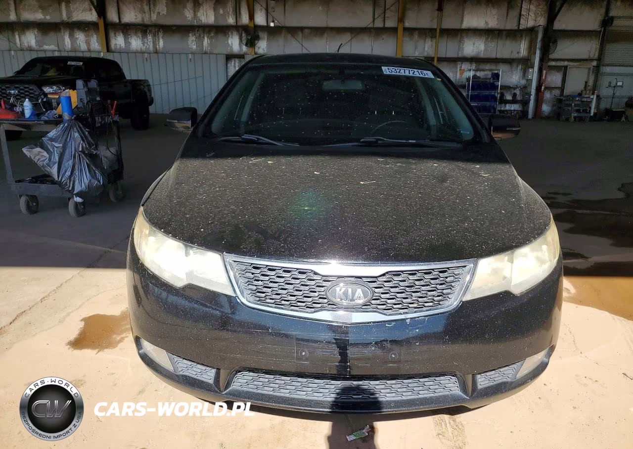 2011 Kia Forte VIN:KNAFW5A3XB5361236 - 5