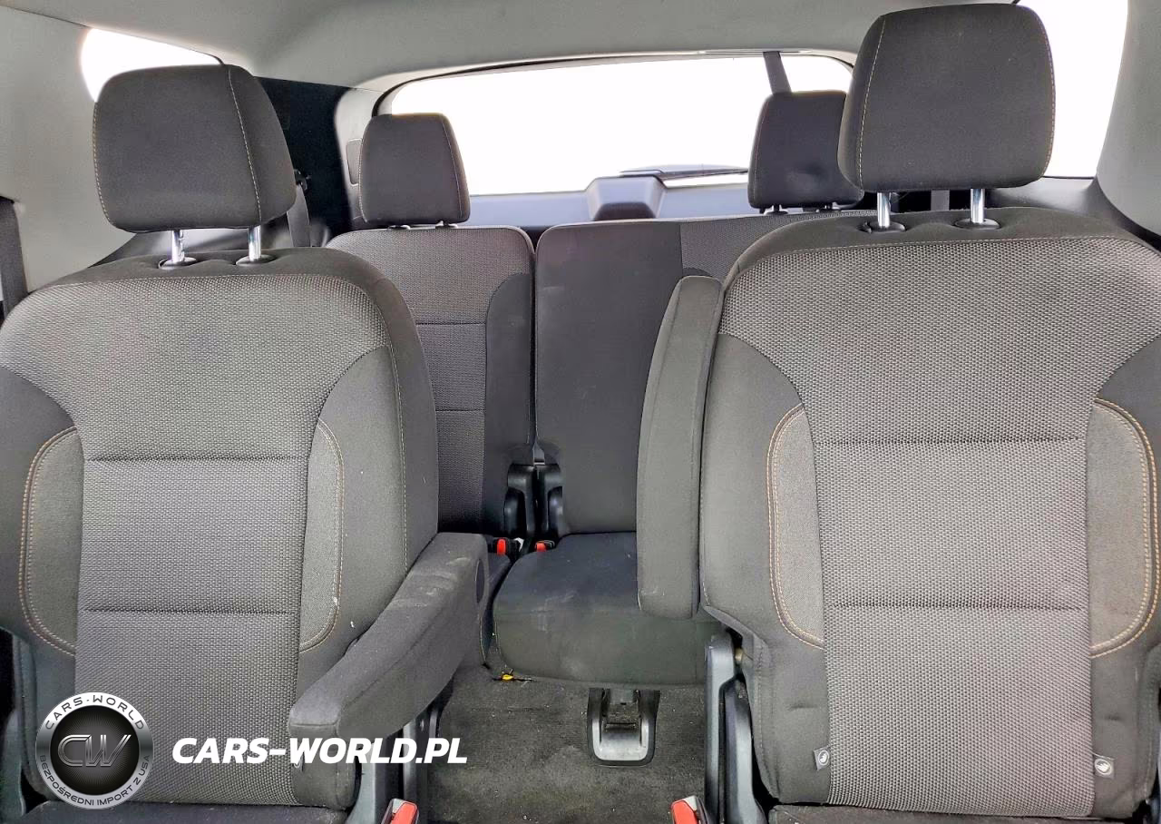 2019 Chevrolet Traverse Lt VIN:1GNERGKW6KJ281926 - 10