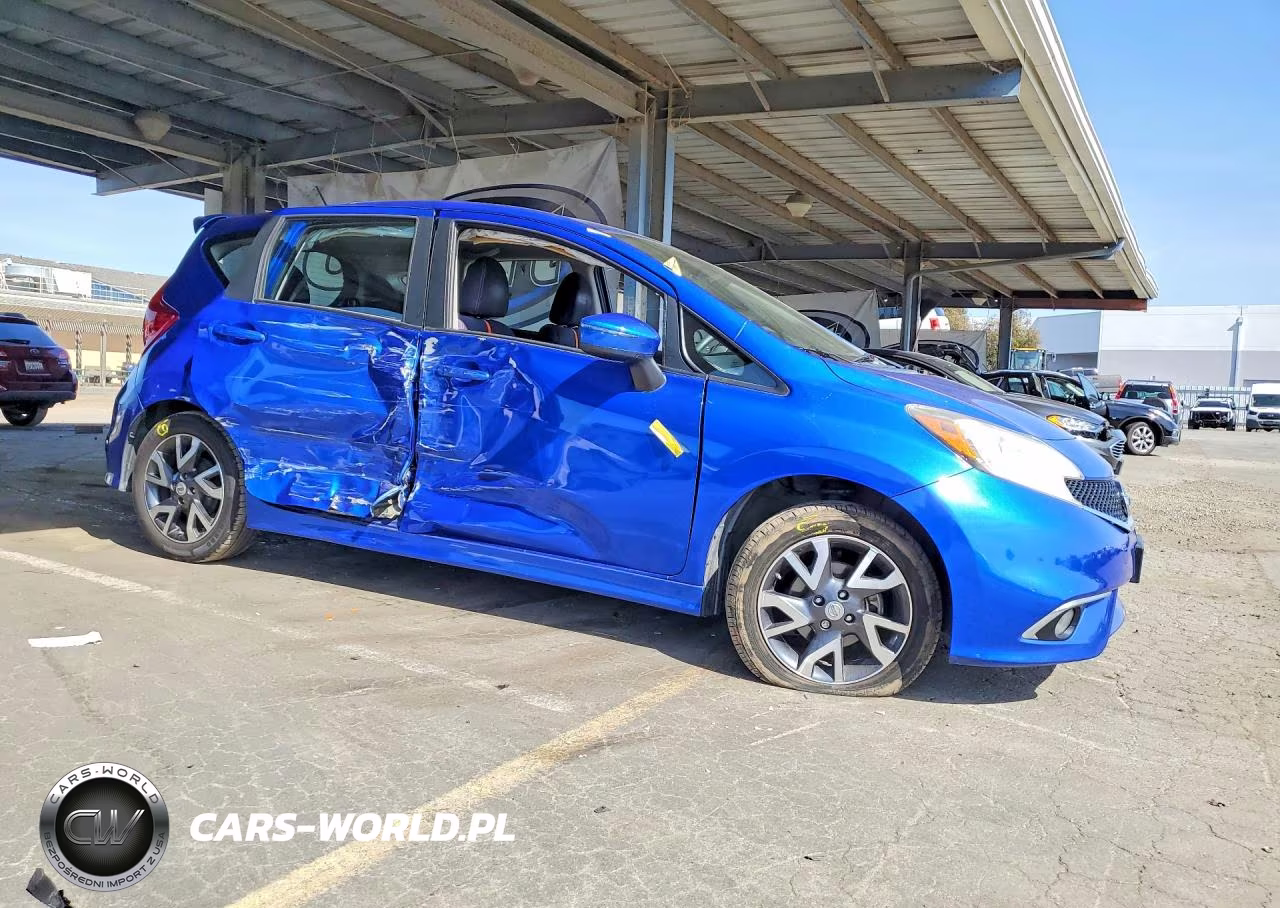 2015 Nissan Versa Note Sr VIN:3N1CE2CP0FL427745 - 4
