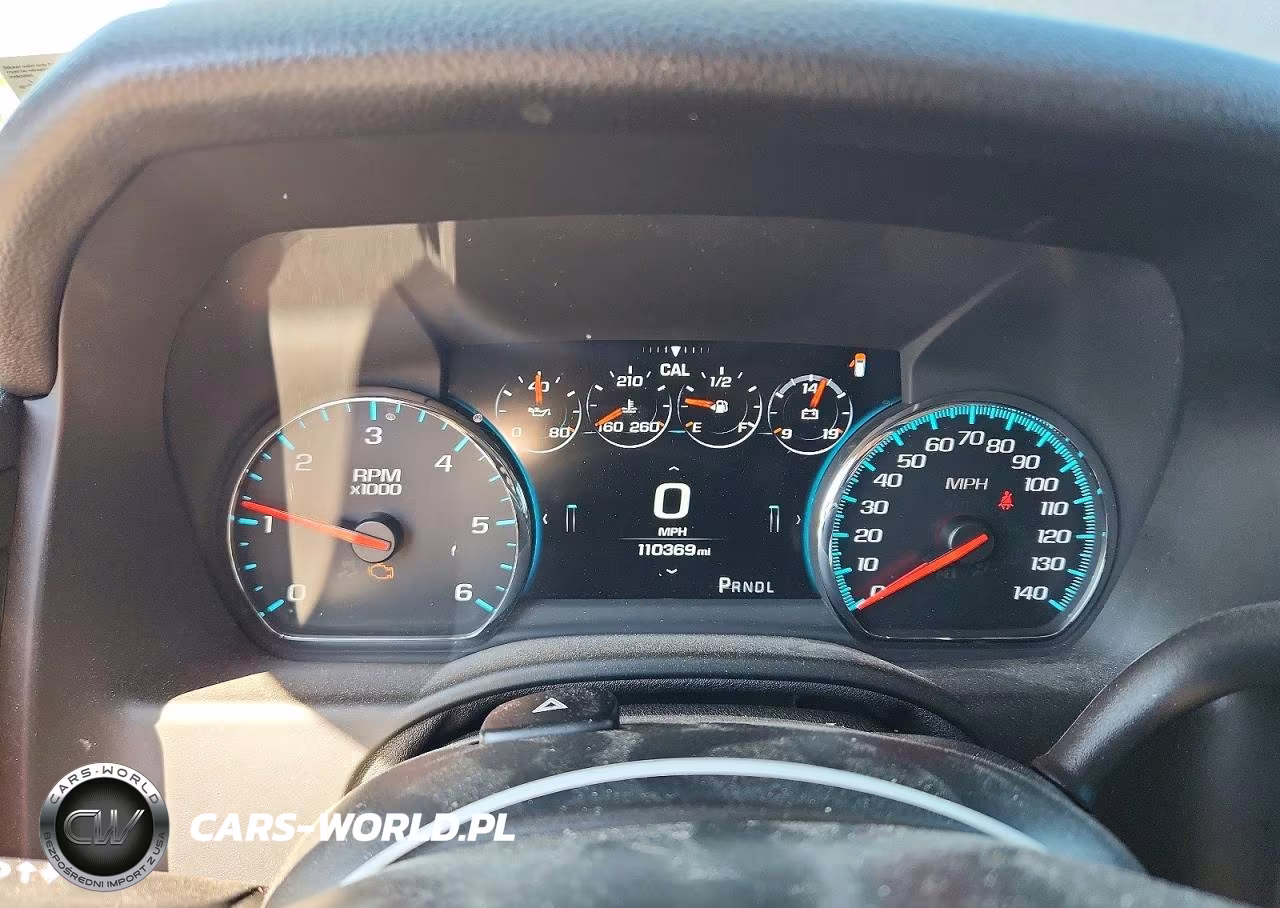 2018 Chevrolet Suburban K1500 Premier VIN:1GNSKJKC2JR201242 - 9
