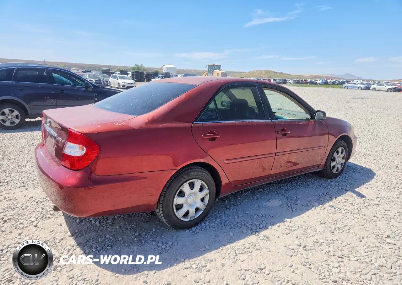 2004 Toyota Camry Le VIN:4T1BE32K14U372225 - 3