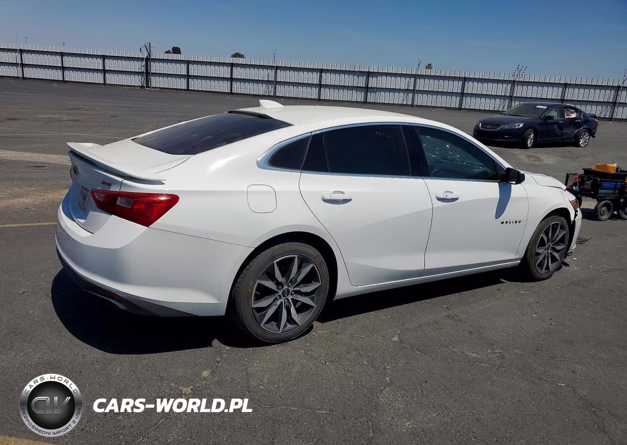 2020 Chevrolet Malibu Rs VIN:1G1ZG5ST2LF145056 - 3